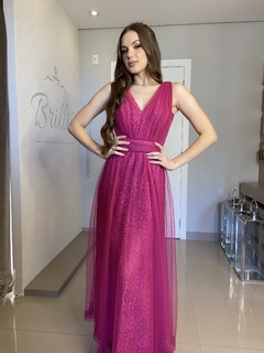 LOCAÇÃO Vestido Fucsia em tule