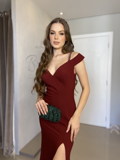 LOCAÇÃO Vestido Marsala com fenda