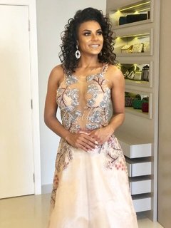 LOCAÇÃO Vestido Princesa Nude Bordado Floral na internet