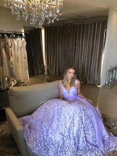 LOCAÇÃO Vestido Princesa Lavanda na internet