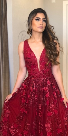 Imagem do LOCAÇÃO Vestido princesa vermelho/marsala com flores 3D em tecido