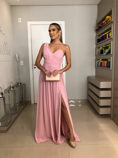 LOCAÇÃO Vestido rosa ombro único fluído