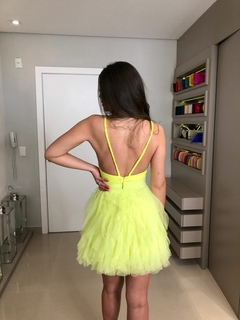 LOCAÇÃO Vestido curto verde neon paetês e tule - loja online