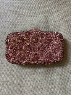 LOCAÇÃO Clutch Tons de lilás e rosa pedraria