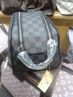 NECESSAIRE FRASQUEIRA DAMIER EBENE BLACK LINHA ITALIANA - Réplicas de Bolsas Grifes Famosas