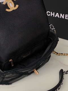 bolsa com aba chanel 19 preta na internet