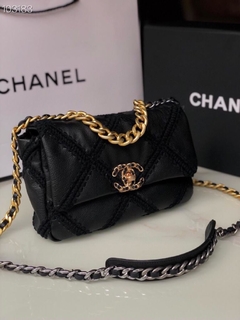 bolsa com aba chanel 19 preta - comprar online