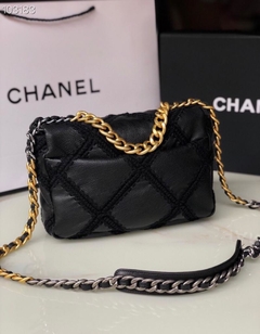 bolsa com aba chanel 19 preta na internet