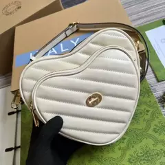 BOLSA TIRACOLO GUCCI INTERLOCKING G MINI HEART "BRANCO" na internet