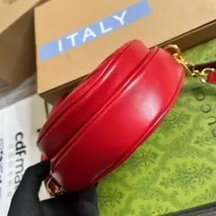 BOLSA TIRACOLO GUCCI INTERLOCKING G MINI HEART na internet