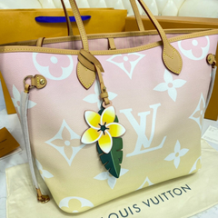 BOLSA TOTE NEVERFULL MM CHARM DE FLOR na internet