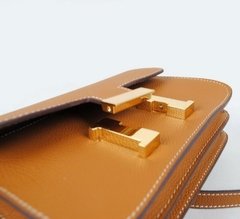 Bolsa Hermés Constance Caramelo - Premium - Réplicas de Bolsas Grifes Famosas