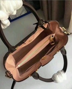 BOLSA LV BRITT@NY ROSE - LINHA PREMIUM

 - Réplicas de Bolsas Grifes Famosas