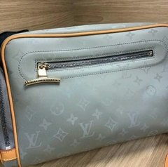 Lançamento Bolsa LV Masculina - Linha Italiana na internet