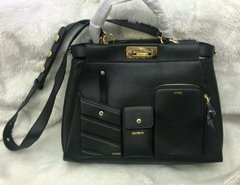 Bolsa FendI Black M- Italiana Premium

