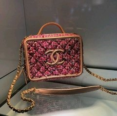 LANÇAMENTO BOLSA CHAN£L VAN1TY CASE PINK - ITALIANA

