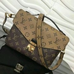 BOLSA LV Pochete M&tis - LINHA ITALIANA

