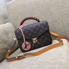  BOLSA LV Pochete M&tis Alça trança - LINHA ITALIANA


 - comprar online