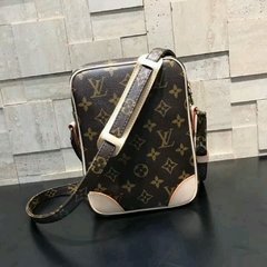 BOLSA LV - LINHA ITALIANA PREMIUM

 - comprar online