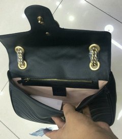 BOLSA GUCC1 BLACK COM DOURADO - 26cm - LINHA ITALIANA PREMIUM na internet