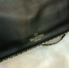 BOLSA VLTN ROCKSTUD BLACK - LINHA ITALIANA

PREMIUM - Réplicas de Bolsas Grifes Famosas