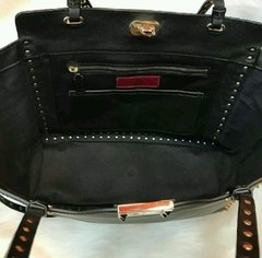 BOLSA VLTN ROCKSTUD BLACK - LINHA ITALIANA

PREMIUM na internet