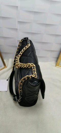 Imagem do LANÇAMENTO BOLSA CHAN£L 36cm BLACK COM FERRAGENS DOURADA - LINHA ITALIANA PREMIUM