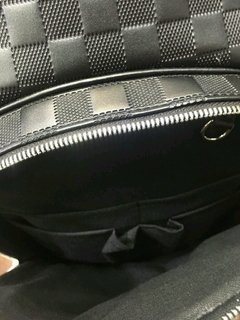 MOCHILA LV - BLACK - LINHA ITALIANA PREMIUM - Réplicas de Bolsas Grifes Famosas