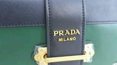 BOLSA PR4DA - VERDE COM PRETO - LINHA ITALIANA PREMIUM

 na internet