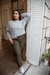 Pantalón de bengalina oxford super elastizado con cierre y botón verde - OKDENIM