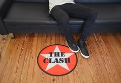 Felpudo The Clash en internet
