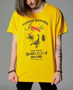 Remera Plague Control dorada