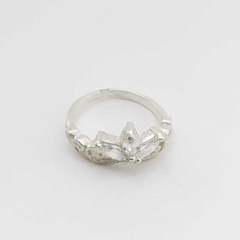 Anillo Corona | 3 Piedras