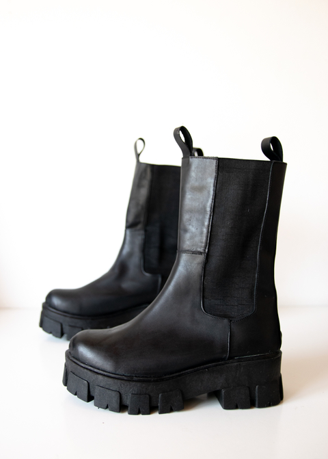 BOTAS ART. 4021 CUERO NEGRO