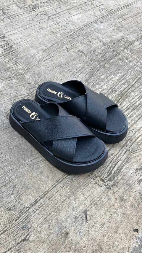 SANDALIAS "MILI" CUERO NEGRO/ SS23