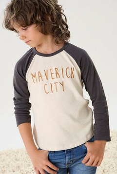 Remera Maverick