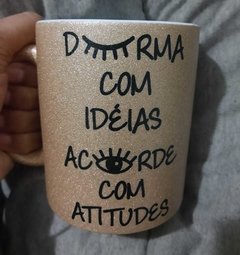 Caneca Dourada com Glitter Durma com idéias