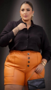 Camisa Feminina Plus Size com Bolso Diva