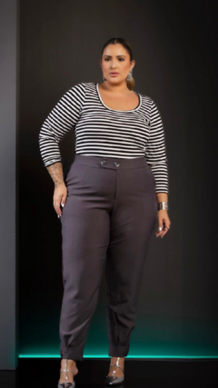 Calça Feminina Plus Size Alfaiataria Iza