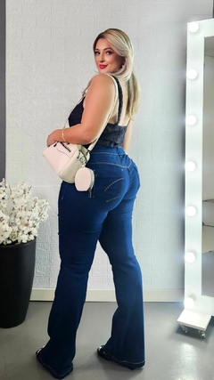 Calça Feminina Plus Size Jeans Flare - comprar online