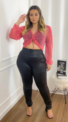 Calça Feminina Plus Size de Cirrê com Zíper