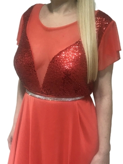 VESTIDO CON BUSTO CON LENTEJUELAS Y TRASPARENCIA CON MANGAS VIENE CON CINTURON DE STRASS PARA BRILLAR - comprar online