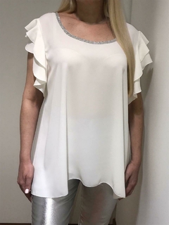 BLUSA DE GASA CON DOBLE VOLADO EN LAS MANGAS CON CUELLO DE STRASS ALREDEDOR