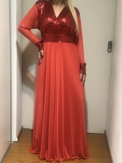 VESTIDO CON MANGA LARGA DE MICROTUL CON BUSTO CINTURA Y PUÑO DE LENTEJUELA - tienda online