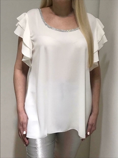 BLUSA DE GASA CON DOBLE VOLADO EN LAS MANGAS CON CUELLO DE STRASS ALREDEDOR - tienda online