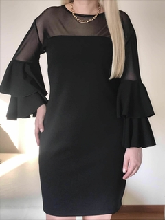 VESTIDO DE CREPE CON DOBLE MANGA COMBINADO CON MICROTUL - Samar Moda