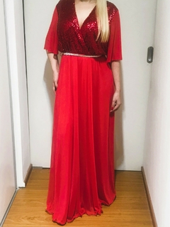 VESTIDO LARGO CRUZADO CON CINTURON DE STRASS BUSTO CON LENTEJUELAS Y MANGAS DE MICROTUL - tienda online