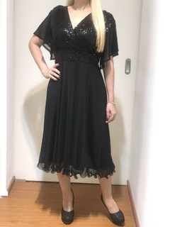 VESTIDO FALDA MIDI CRUZADO CON LENTEJUELA EN LA CINTURA Y EN EL BUSTO IDEAL PARA USAR CON CORPIÑO - tienda online