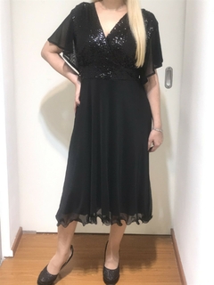 VESTIDO FALDA MIDI CRUZADO CON LENTEJUELA EN LA CINTURA Y EN EL BUSTO IDEAL PARA USAR CON CORPIÑO - tienda online