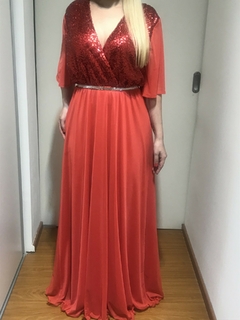 VESTIDO LARGO CRUZADO CON CINTURON DE STRASS BUSTO CON LENTEJUELAS Y MANGAS DE MICROTUL - comprar online